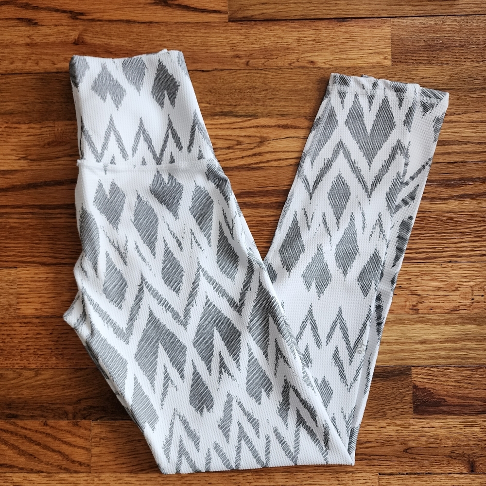 Geo Pattern Print Leggings